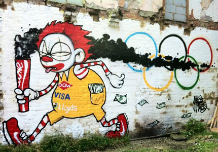 Londra Sokaklarinda Olimpiyat Temizligi Emniyet Guclerinden